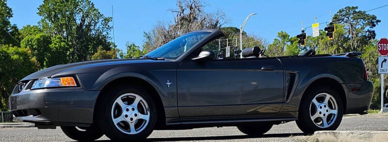 2003 Ford Mustang Deluxe