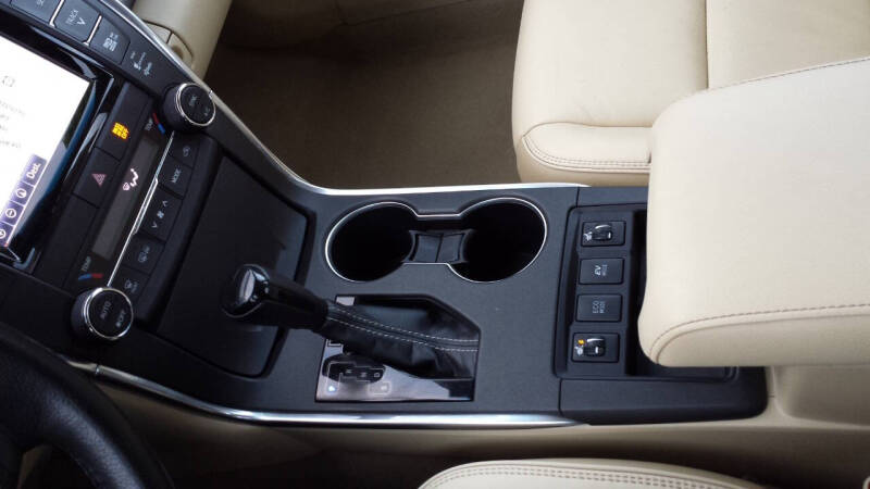 2015 Toyota Camry Hybrid XLE