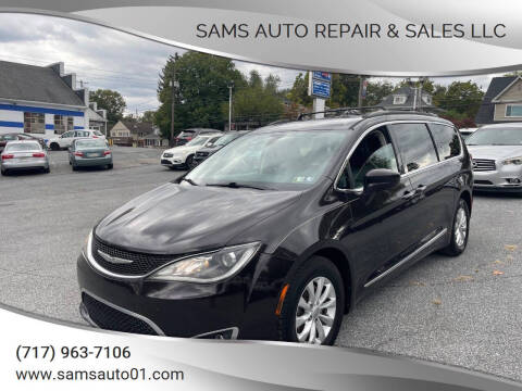 2017 Chrysler Pacifica Touring-L