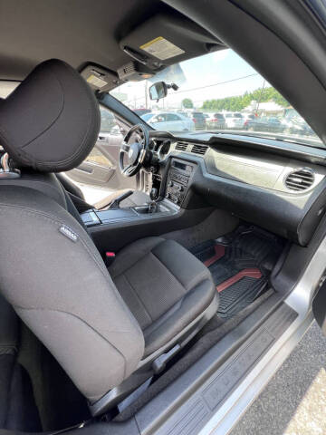 2013 Ford Mustang V6