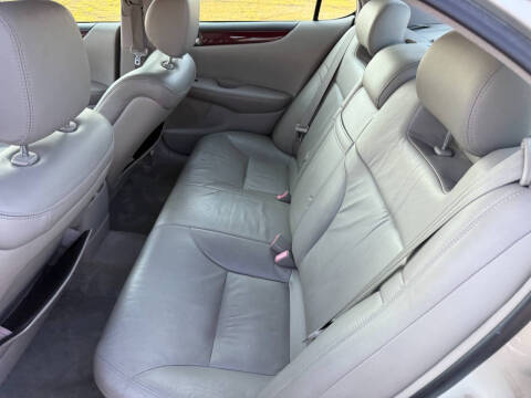 2004 Lexus ES 330