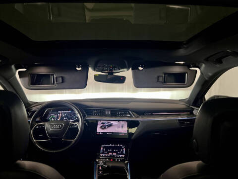 2019 Audi e-tron quattro Prestige