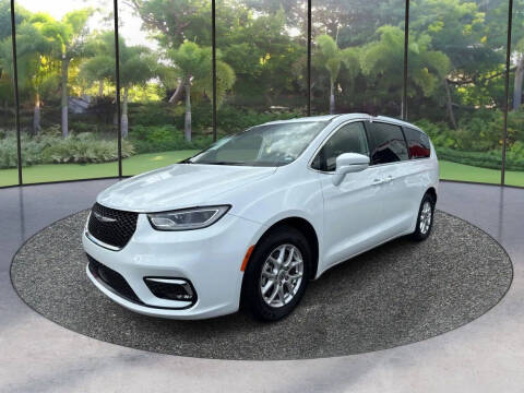 2022 Chrysler Pacifica Touring L