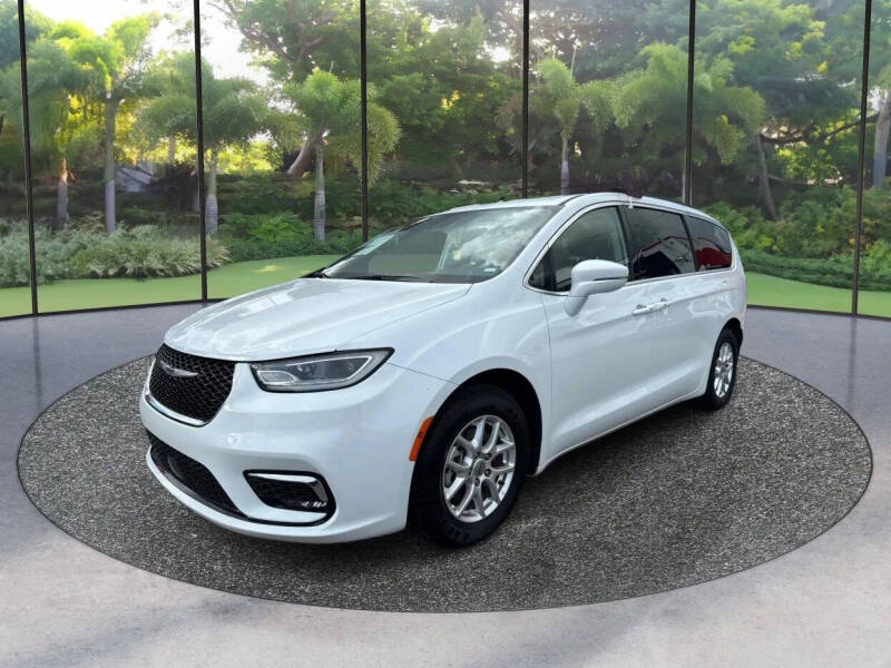 2022 Chrysler Pacifica Touring L
