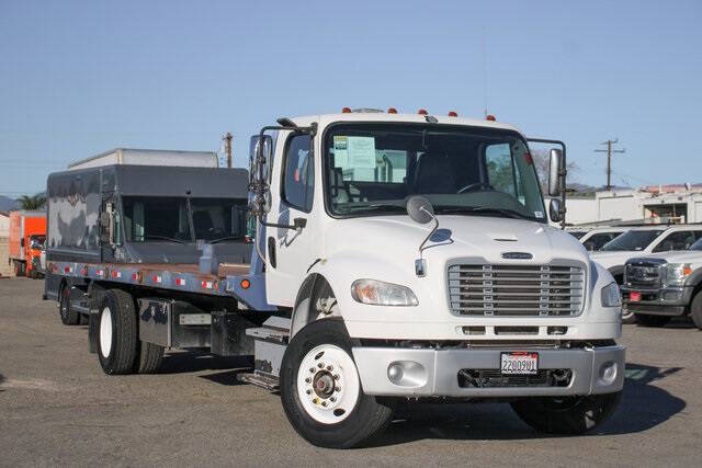 2015 Freightliner M2 106