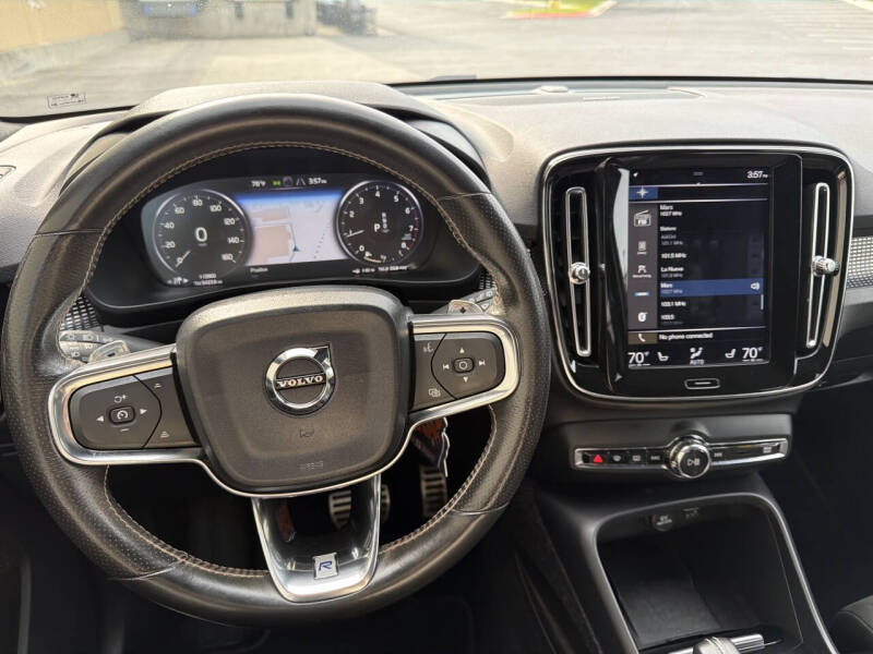 2019 Volvo XC40 T4 R-Design