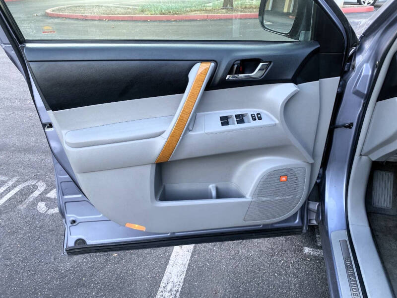 2010 Toyota Highlander Hybrid Limited