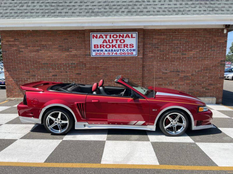 2004 Ford Mustang GT Deluxe