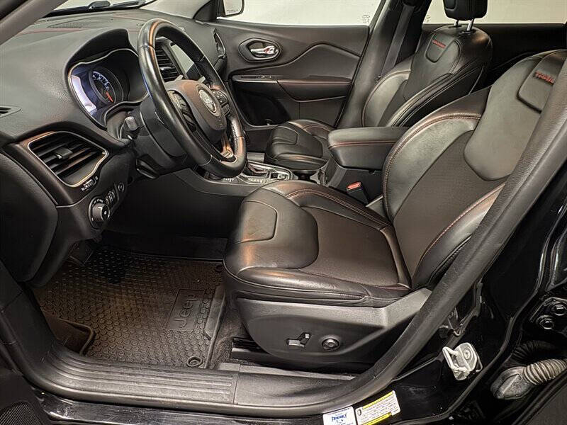 2019 Jeep Cherokee Trailhawk