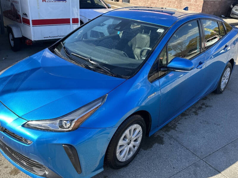 2019 Toyota Prius LE
