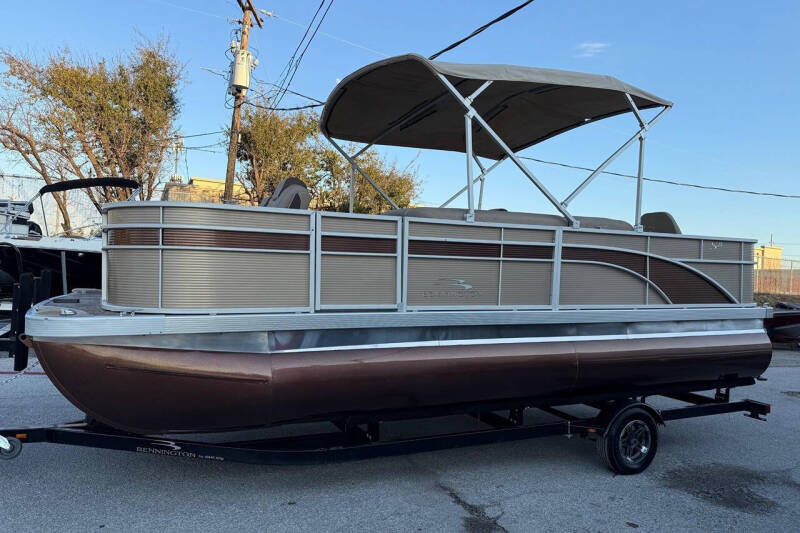 2020 Bennington 21 SF