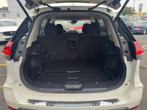 2020 Nissan Rogue SV