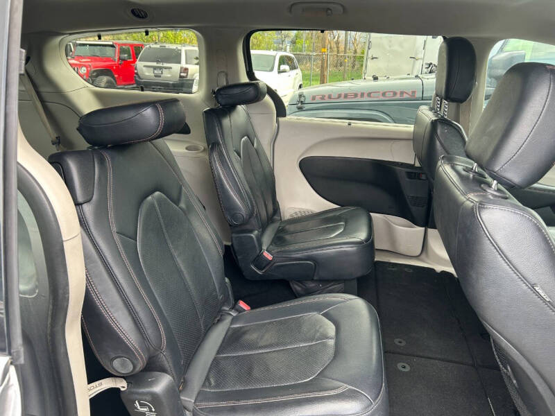 2018 Chrysler Pacifica Touring L