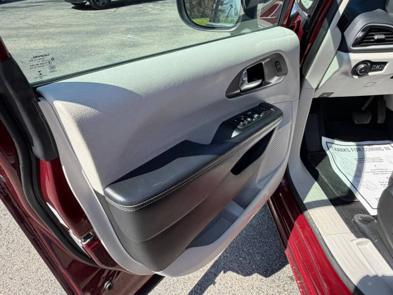 2023 Chrysler Pacifica Touring L