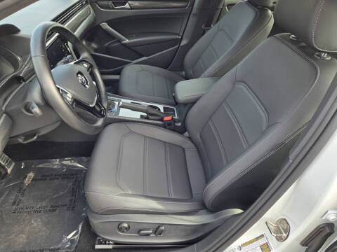 2021 Volkswagen Passat R-Line