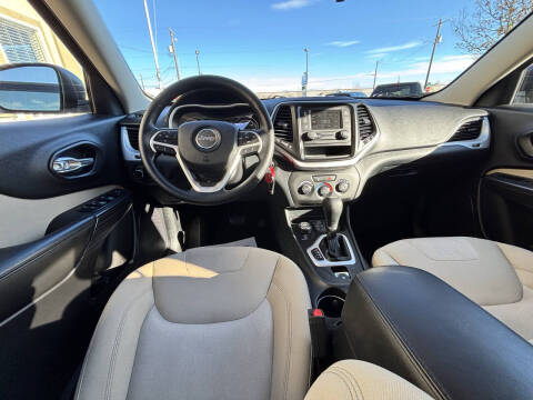 2016 Jeep Cherokee Sport