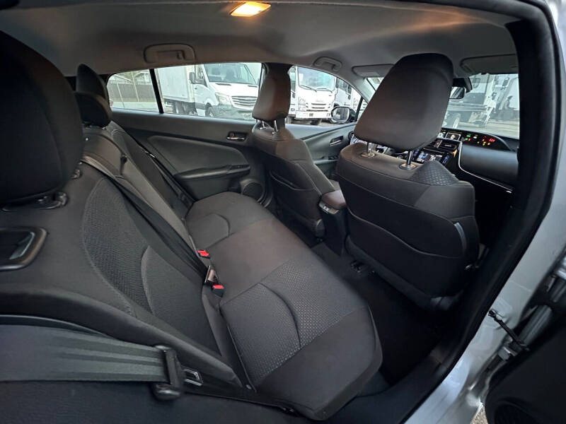 2019 Toyota Prius LE