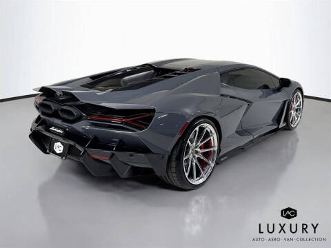 2024 Lamborghini Revuelto