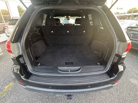 2017 Jeep Grand Cherokee Laredo