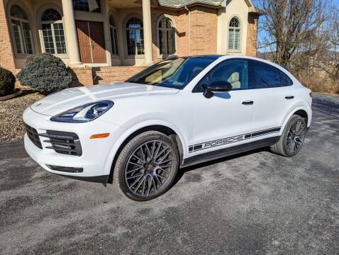 2023 Porsche Cayenne for sale at DEL'S AUTO GALLERY in Lewistown PA