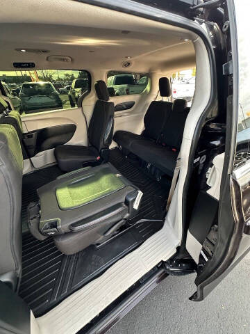 2017 Chrysler Pacifica Touring