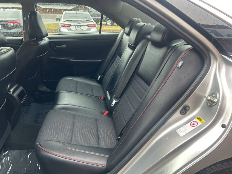 2015 Toyota Camry SE