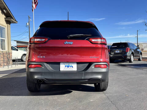 2016 Jeep Cherokee Sport