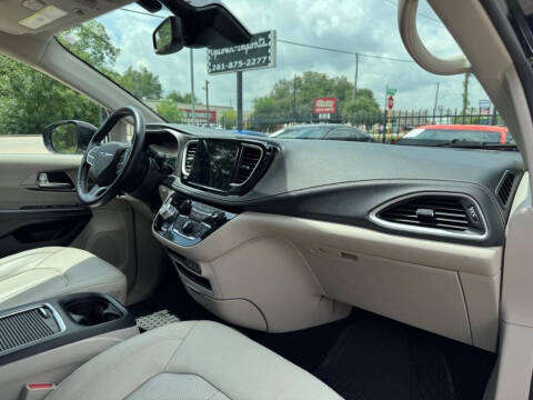 2021 Chrysler Pacifica Touring L