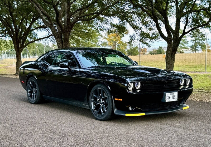 2023 Dodge Challenger R/T photo 32