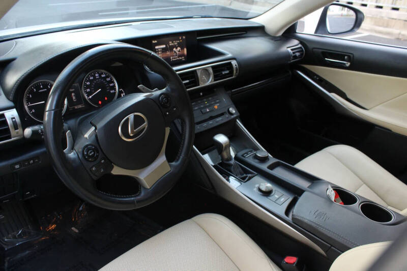 2015 Lexus IS 250