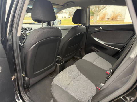 2012 Hyundai Accent GS