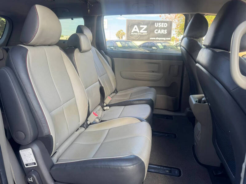 2017 Kia Sedona LX