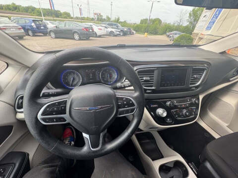 2021 Chrysler Voyager L
