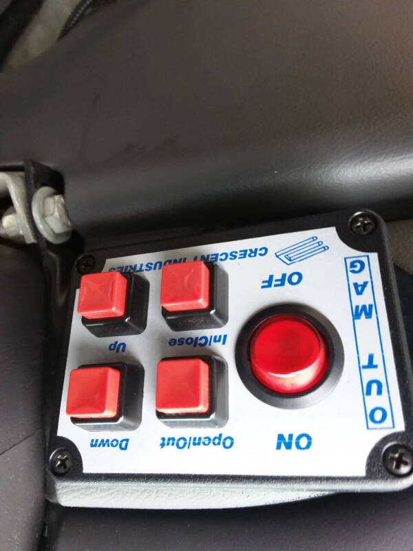 2005 Ford E-Series E-250 SD