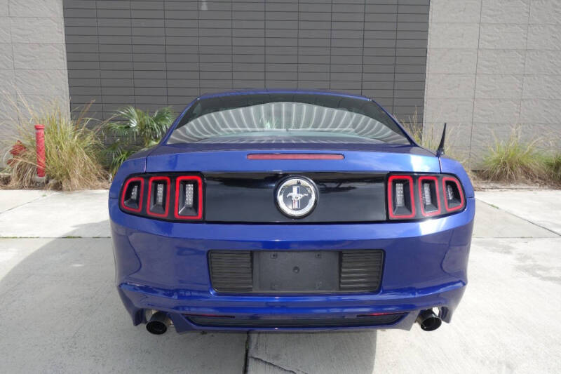 2014 Ford Mustang V6