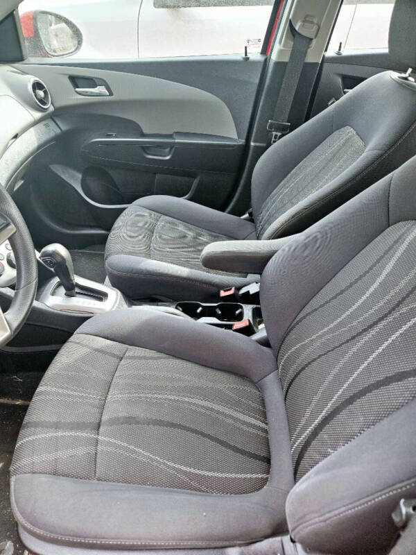 2016 Chevrolet Sonic LT Auto