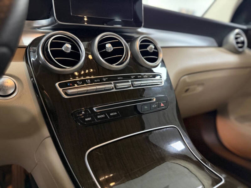 2017 Mercedes-Benz GLC GLC 300