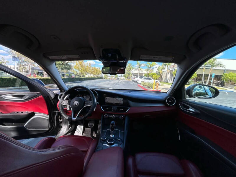 2019 Alfa Romeo Giulia Ti Sport Carbon