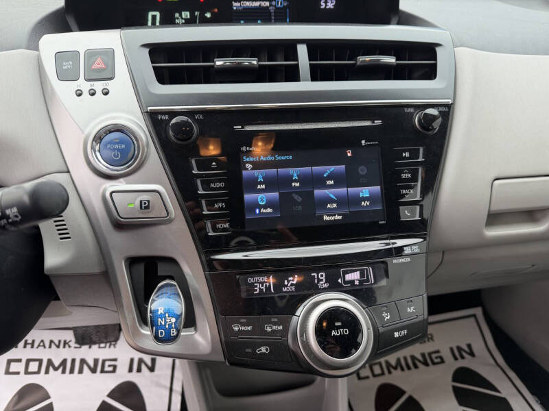 2015 Toyota Prius v Two