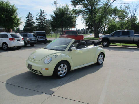 2003 Volkswagen New Beetle Convertible for sale at The Auto Specialist Inc. in Des Moines IA