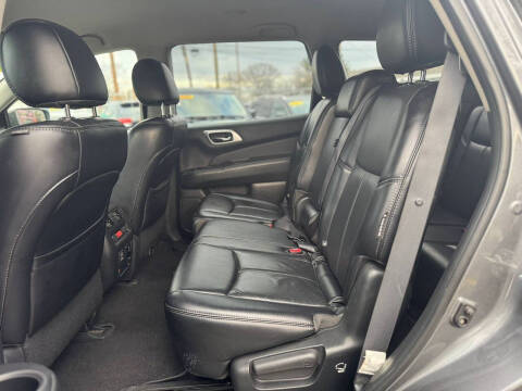 2018 Nissan Pathfinder SL