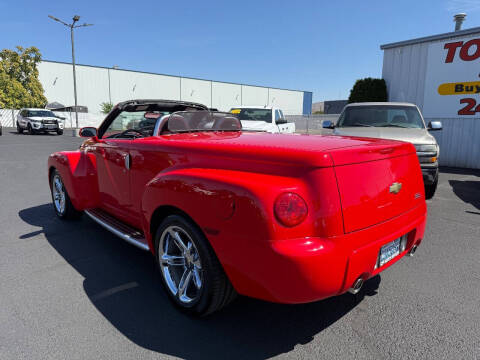 2004 Chevrolet SSR LS