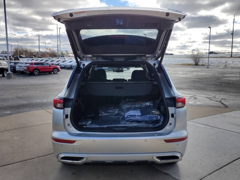 2025 Mitsubishi Outlander PHEV SEL