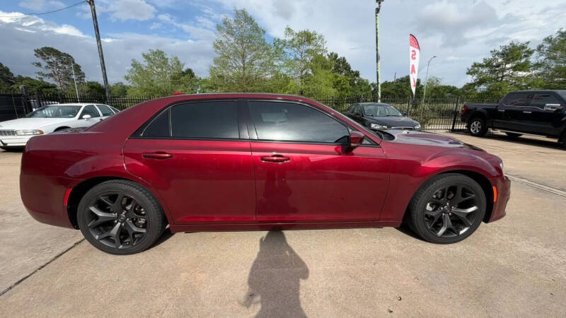 2023 Chrysler 300 S V6