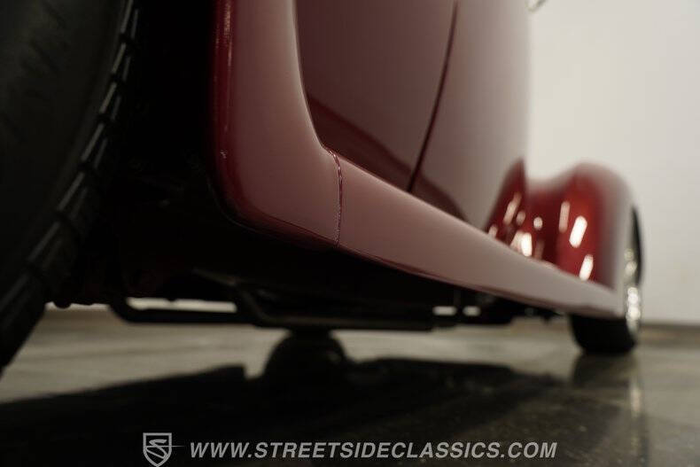 1937 Ford Cabriolet