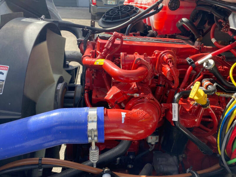 2022 Freightliner M2 106