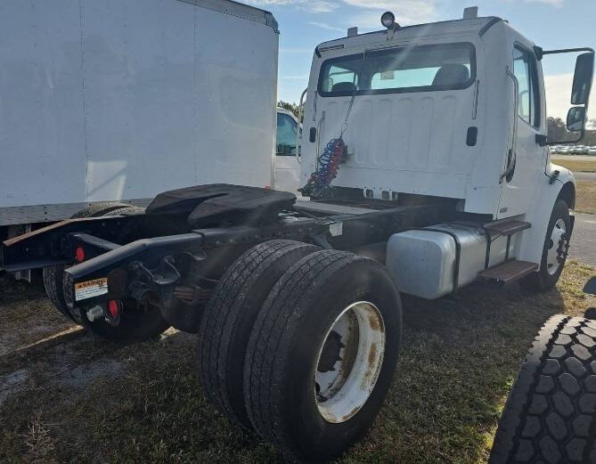 2007 Freightliner Business class M2