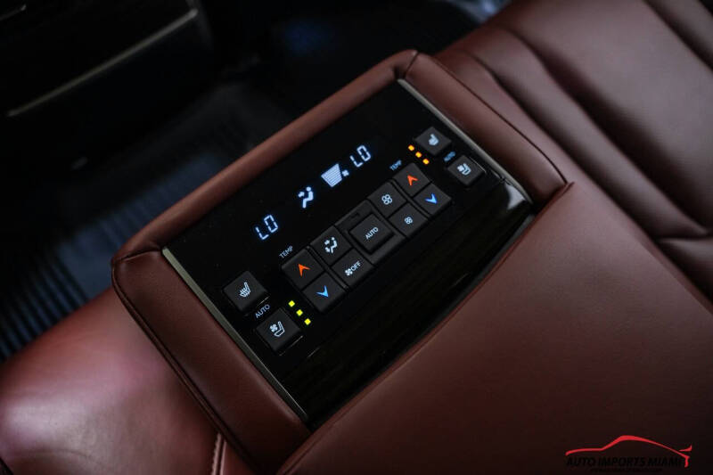 2021 Lexus LX 570 Three-Row