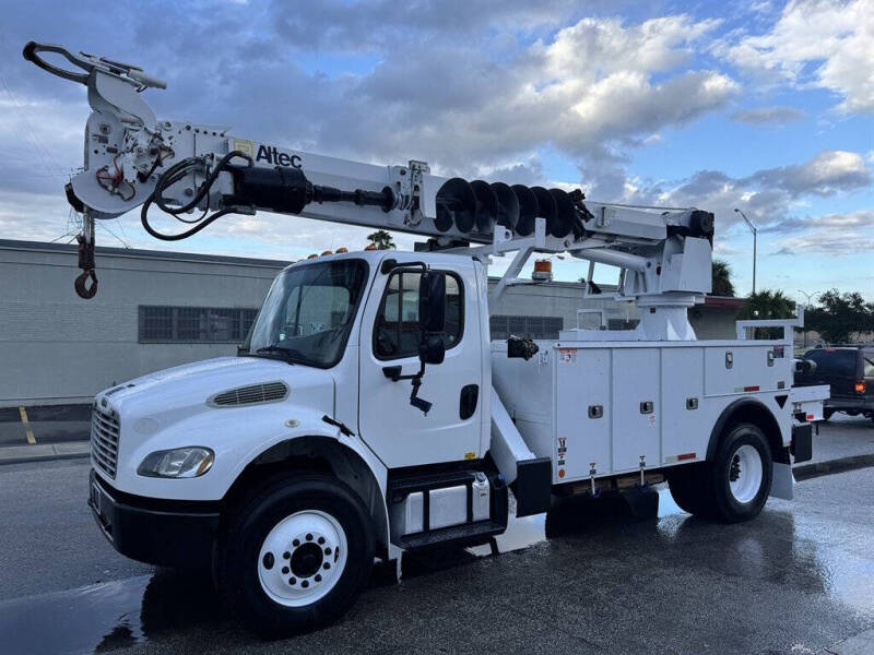 2019 Freightliner M2 106