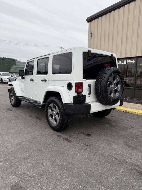 2016 Jeep Wrangler Unlimited Sahara's photo